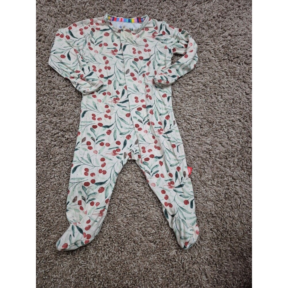 Magnetic me footie size 0-3 months